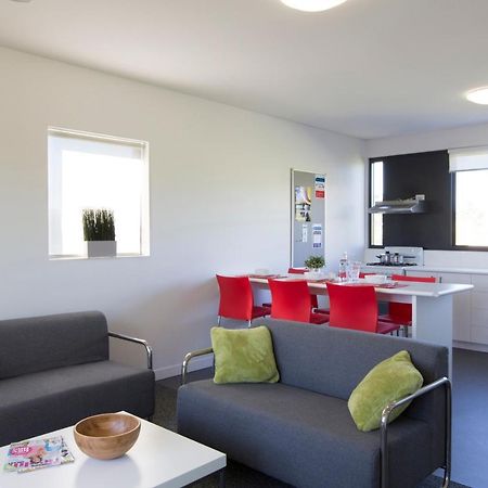 Western Sydney University Village - Campbelltown Exteriör bild