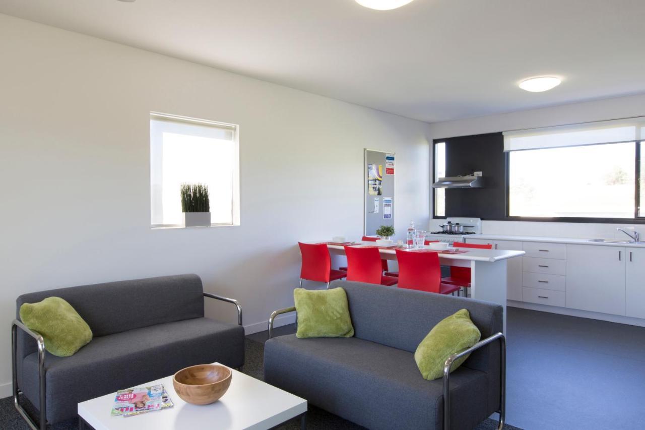 Western Sydney University Village - Campbelltown Exteriör bild